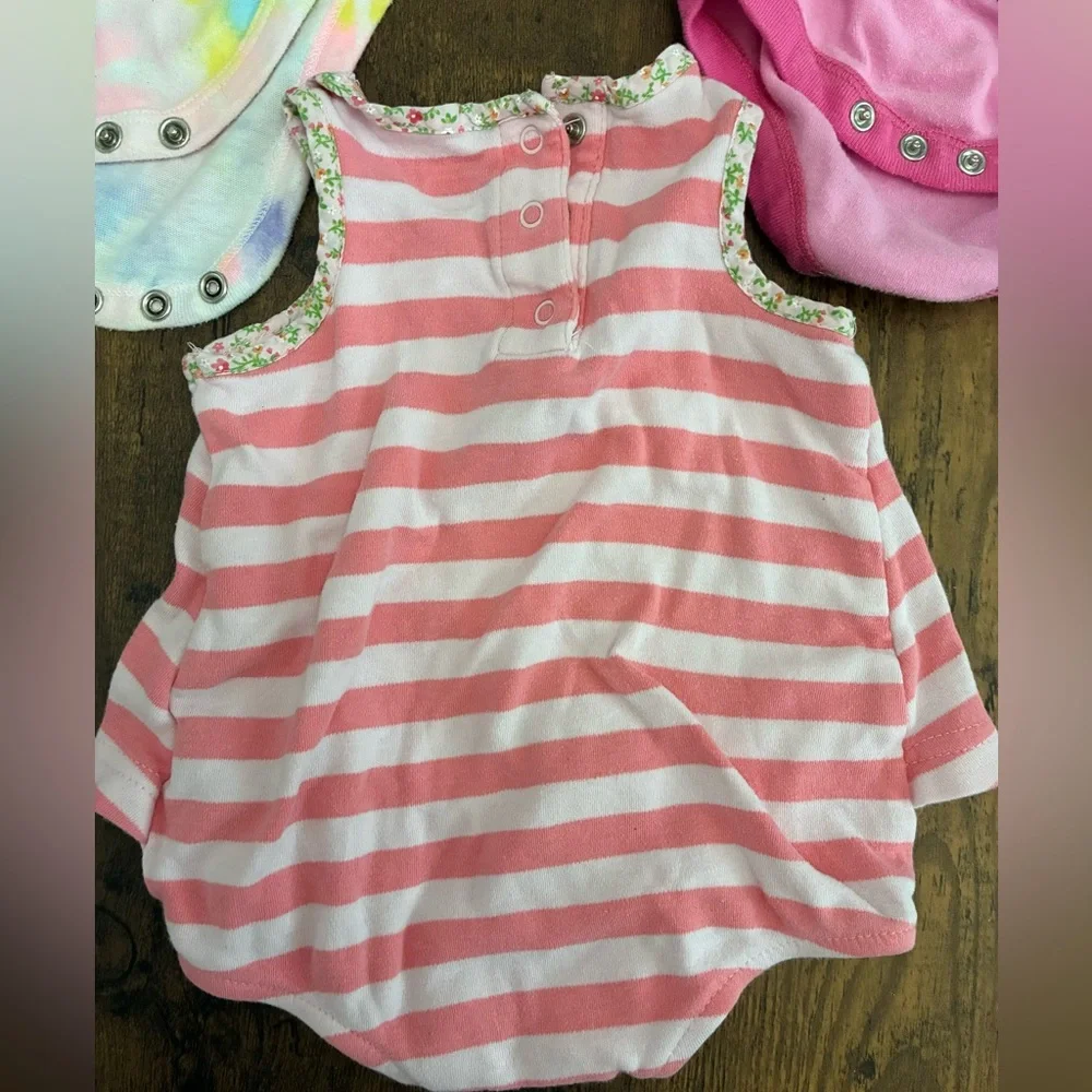 Girl’s Newborn-3M Outfits